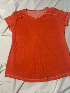 Columbia Sportswear Company Sz XL Orange Tshirt Pullover V Neck Women’s